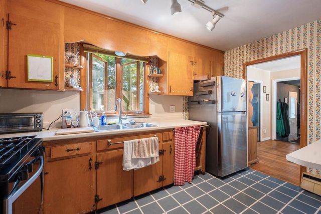 26 Van Buren Avenue, Portsmouth, NH 03801