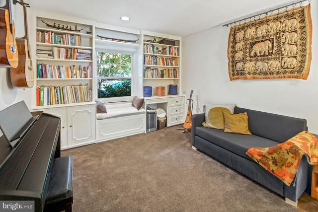 6902 TILDEN LN, North Bethesda, MD 20852