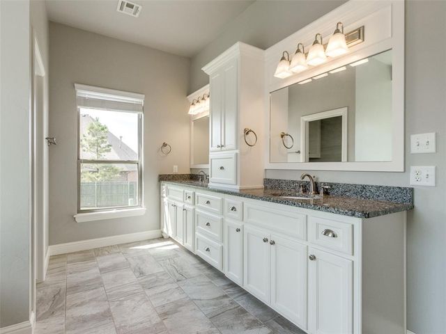 15900 Meadow Rue Lane, Edmond, OK 73013