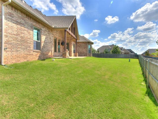 15900 Meadow Rue Lane, Edmond, OK 73013