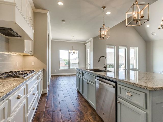 15900 Meadow Rue Lane, Edmond, OK 73013