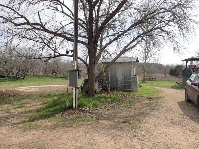 336 Boulder LN, Dale, TX 78616
