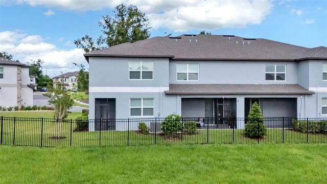 7002 RIPPLE POND LOOP, Zephyrhills, FL 33541