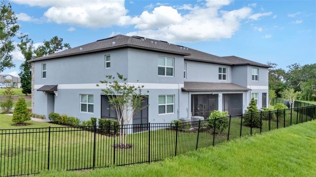 7002 RIPPLE POND LOOP, Zephyrhills, FL 33541