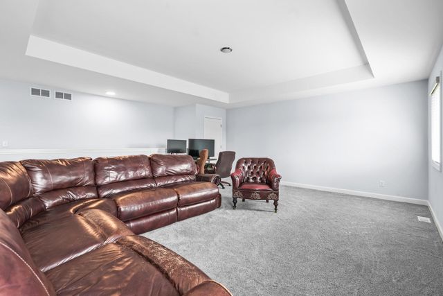 7803 Gleenwood Drive, Roscoe, IL 61073