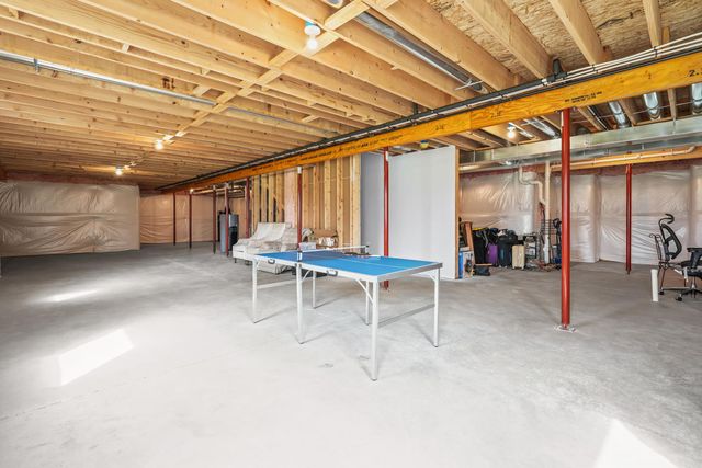 7803 Gleenwood Drive, Roscoe, IL 61073