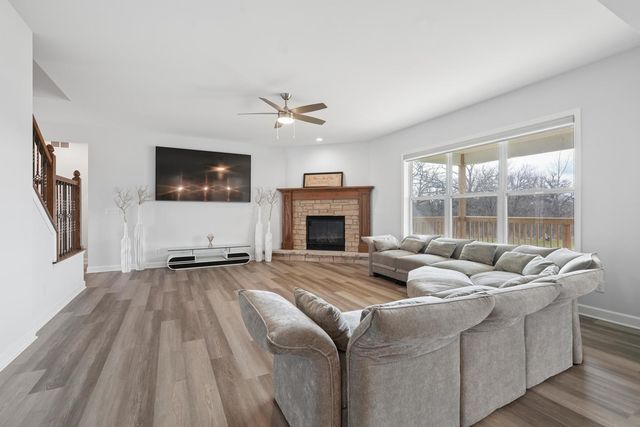 7803 Gleenwood Drive, Roscoe, IL 61073