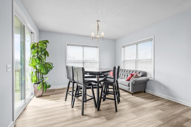 7803 Gleenwood Drive, Roscoe, IL 61073