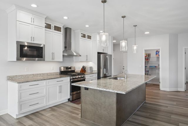 7803 Gleenwood Drive, Roscoe, IL 61073