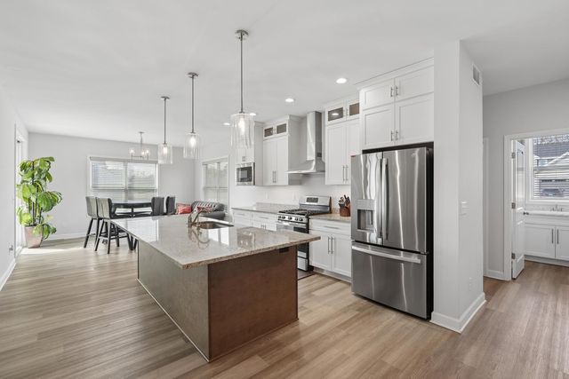 7803 Gleenwood Drive, Roscoe, IL 61073