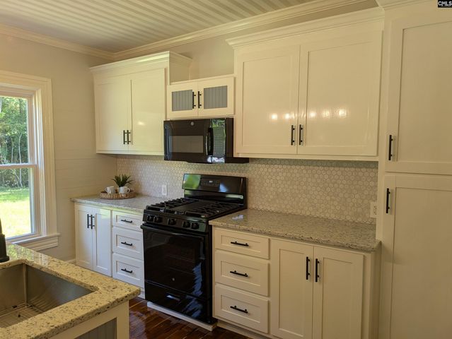 2904 Priceville Road, Gilbert, SC 29054