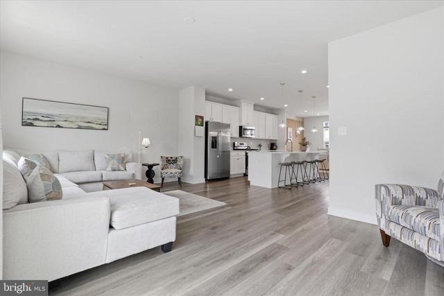 1736 ATLAS DR, Frederick, MD 21702