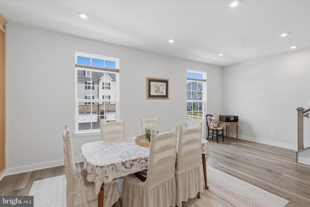 1736 ATLAS DR, Frederick, MD 21702