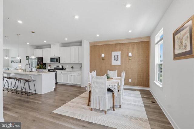 1736 ATLAS DR, Frederick, MD 21702