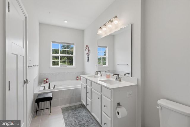 1736 ATLAS DR, Frederick, MD 21702