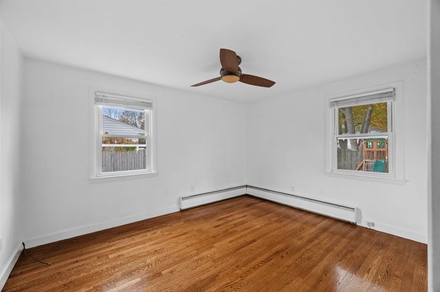 8 Bonnie Drive, Exeter, NH 03833