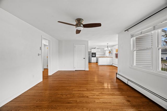 8 Bonnie Drive, Exeter, NH 03833