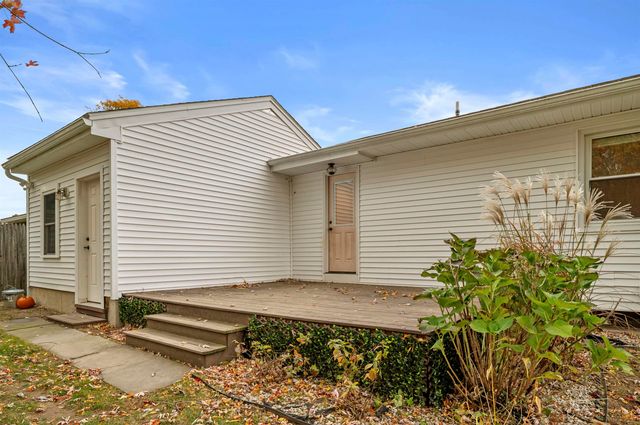 8 Bonnie Drive, Exeter, NH 03833