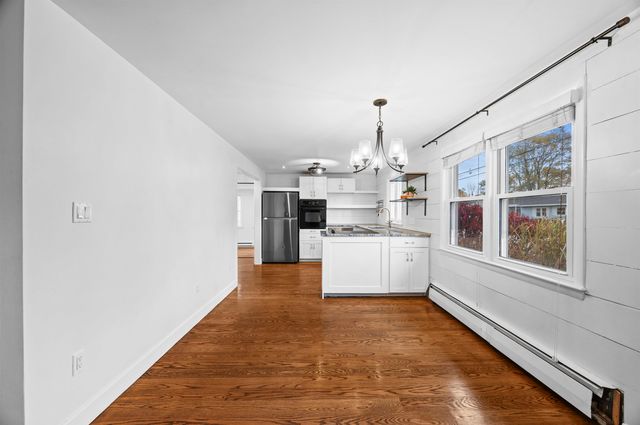 8 Bonnie Drive, Exeter, NH 03833