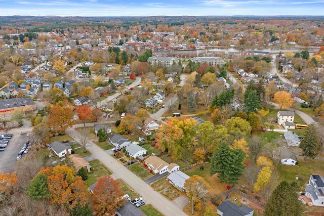 8 Bonnie Drive, Exeter, NH 03833