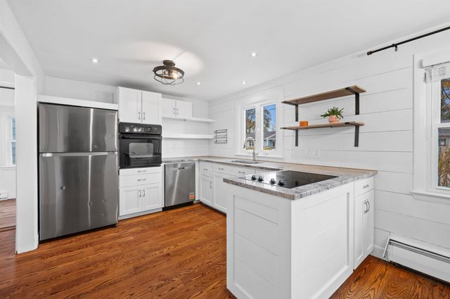 8 Bonnie Drive, Exeter, NH 03833