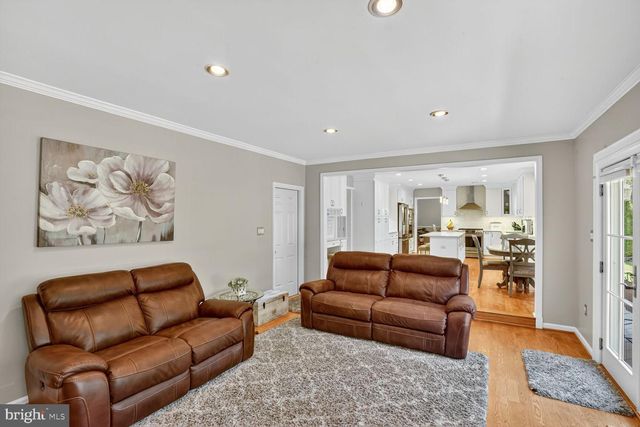 8534 CHASE GLEN CIR, Fairfax Station, VA 22039