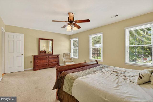 8534 CHASE GLEN CIR, Fairfax Station, VA 22039