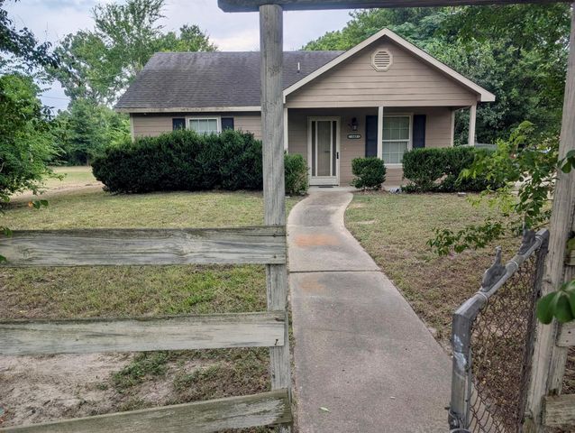 145 Morrow Street, Trinity, TX 75862