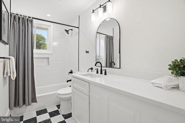 1004 FLAGTREE LN, Baltimore, MD 21208