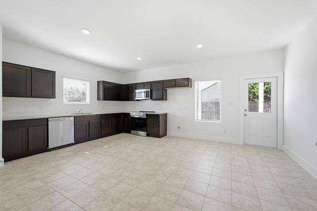 508 Gene Ray Ave, Bertram, TX 78605