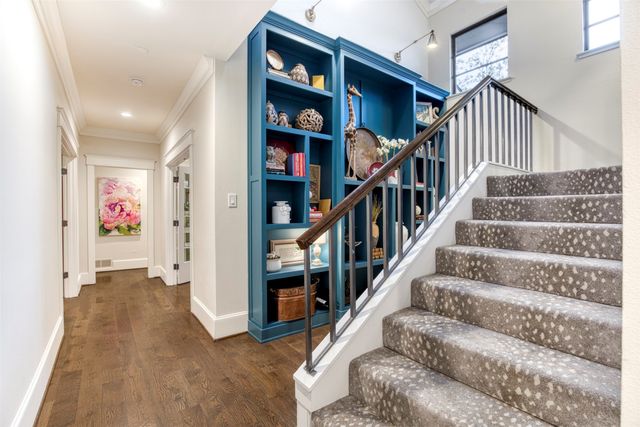 5929 Club Oaks Drive, Dallas, TX 75248