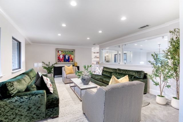 5929 Club Oaks Drive, Dallas, TX 75248