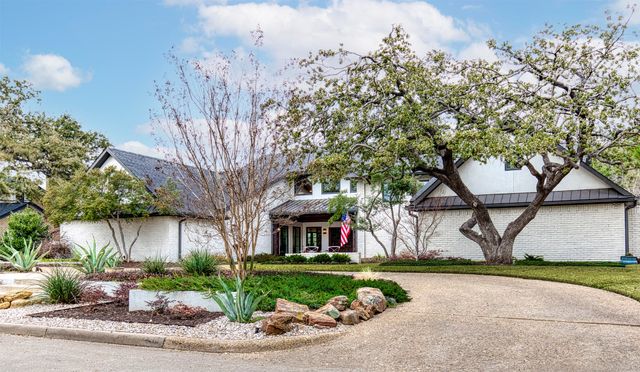 5929 Club Oaks Drive, Dallas, TX 75248