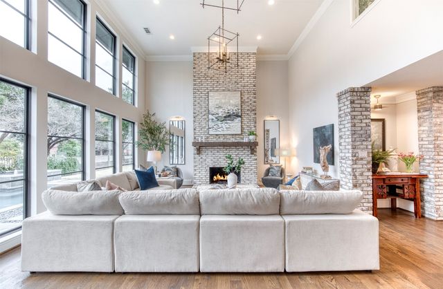 5929 Club Oaks Drive, Dallas, TX 75248