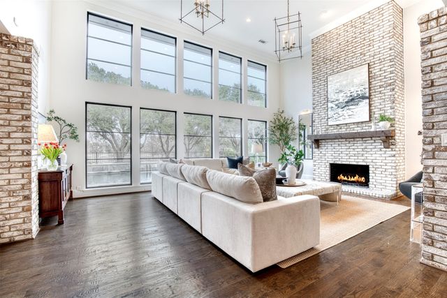 5929 Club Oaks Drive, Dallas, TX 75248