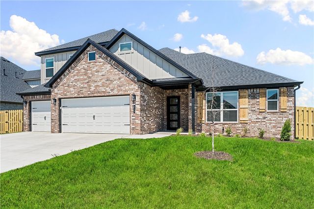 648 Primitivo Avenue, Tontitown, AR 72762