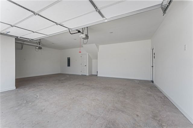648 Primitivo Avenue, Tontitown, AR 72762