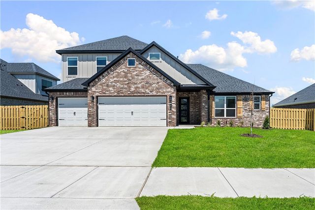 648 Primitivo Avenue, Tontitown, AR 72762