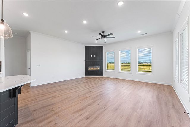 648 Primitivo Avenue, Tontitown, AR 72762