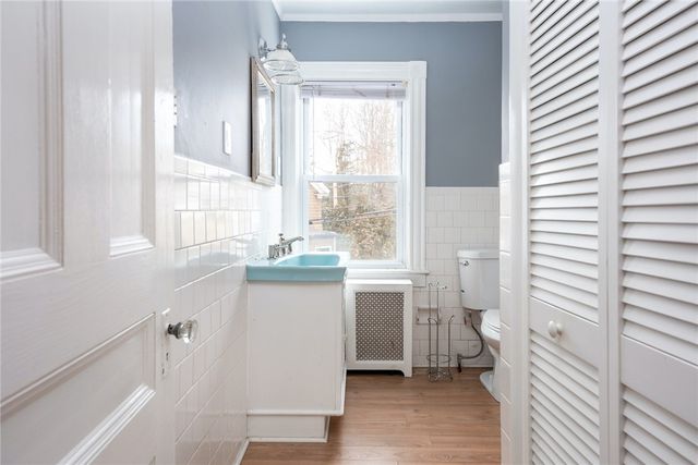 5 Cummings Road, Newport, RI 02840