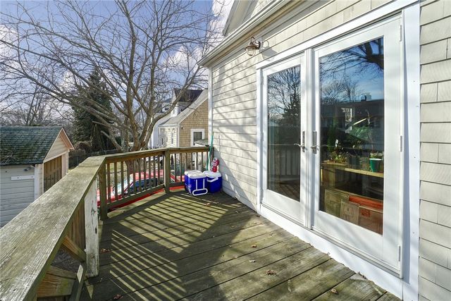 5 Cummings Road, Newport, RI 02840