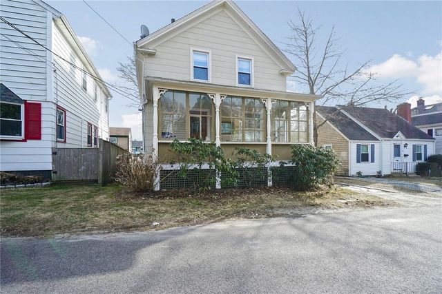 5 Cummings Road, Newport, RI 02840