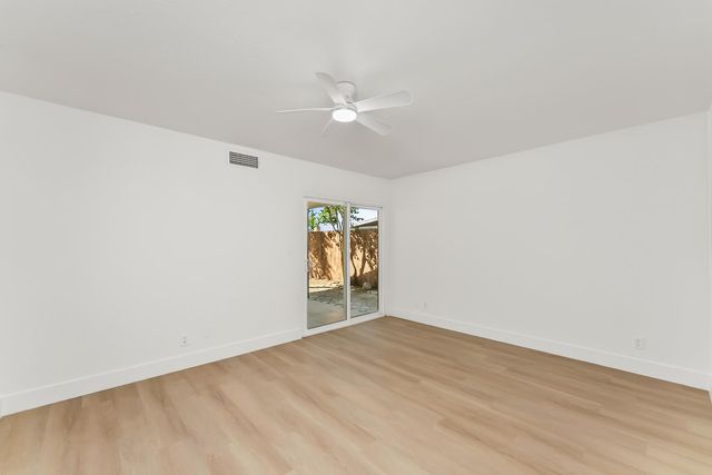4242 Worthington Dr, North Highlands, CA 95660