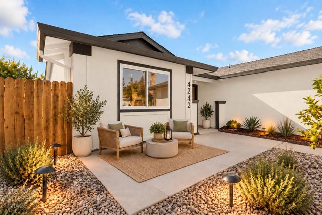 4242 Worthington Dr, North Highlands, CA 95660