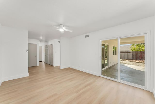 4242 Worthington Dr, North Highlands, CA 95660
