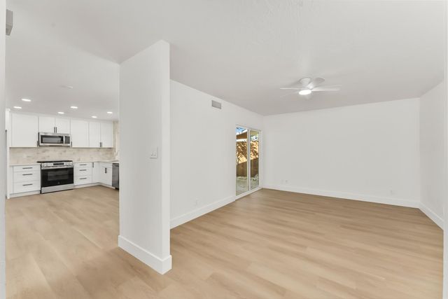 4242 Worthington Dr, North Highlands, CA 95660