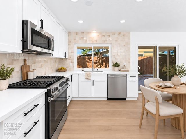 4242 Worthington Dr, North Highlands, CA 95660
