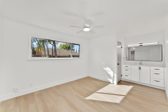 4242 Worthington Dr, North Highlands, CA 95660