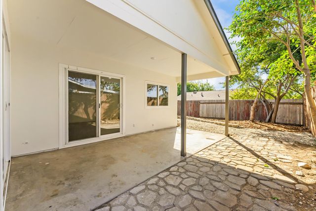 4242 Worthington Dr, North Highlands, CA 95660