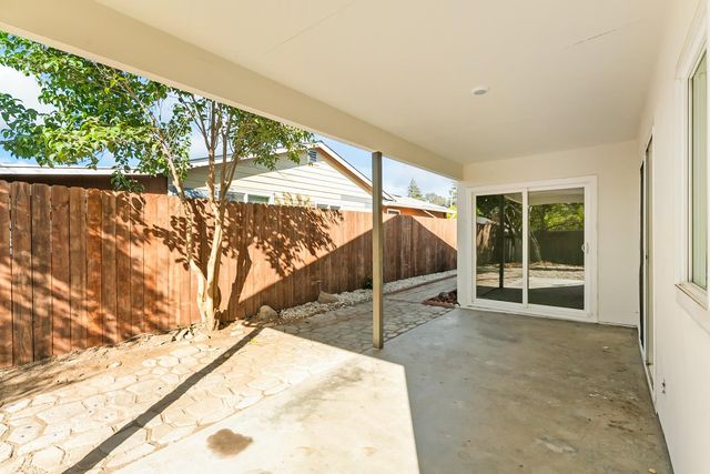 4242 Worthington Dr, North Highlands, CA 95660